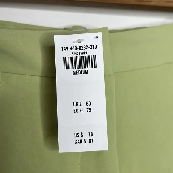 Abercrombie & Fitch Pleated High Rise Shorts Green Womens M Minimalist Preppy - Picture 4 of 6